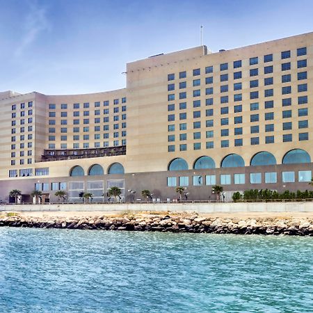 Отель Sofitel Al Khobar The Corniche Экстерьер фото The Grand Hotel