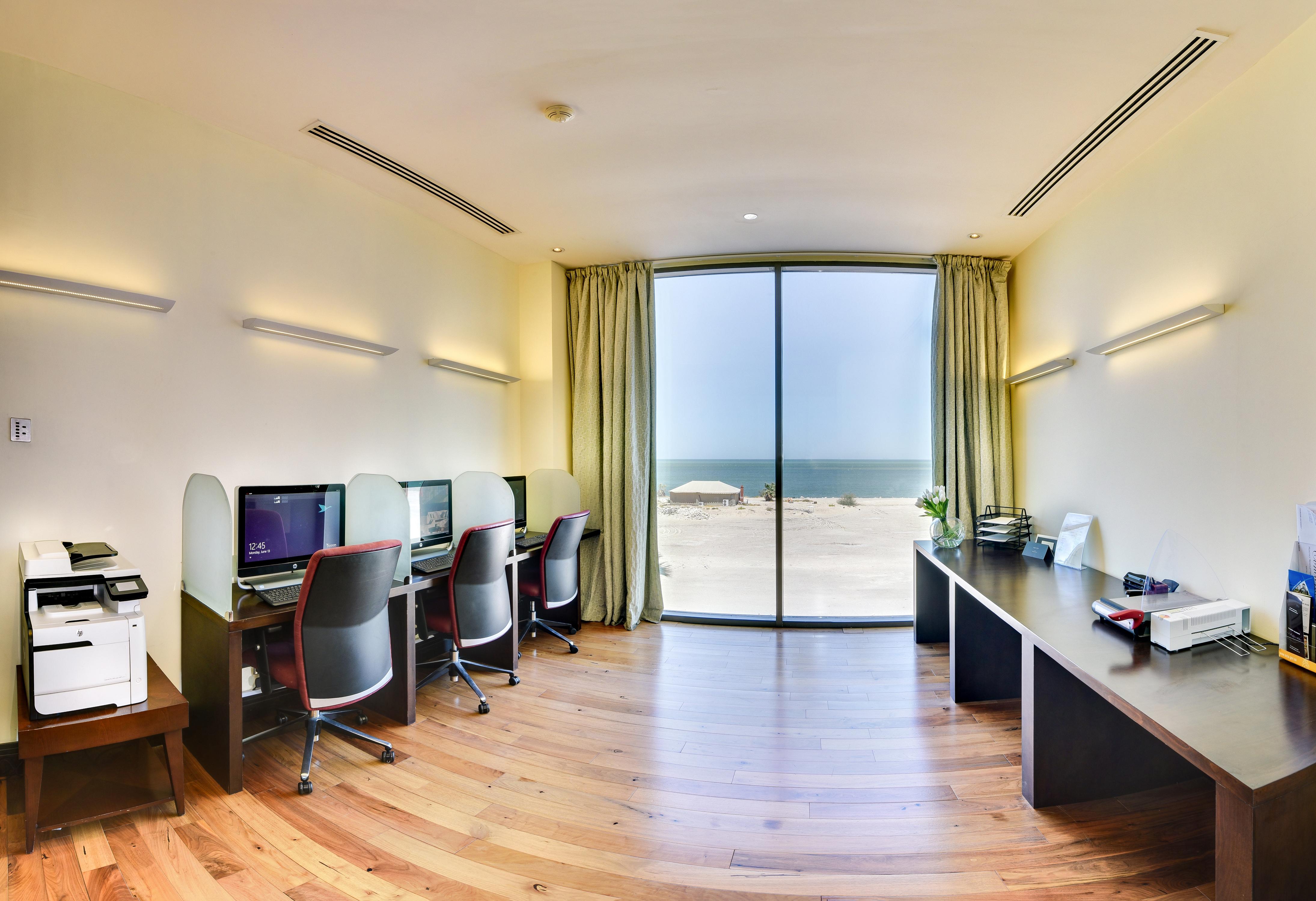 Отель Sofitel Al Khobar The Corniche Экстерьер фото Library