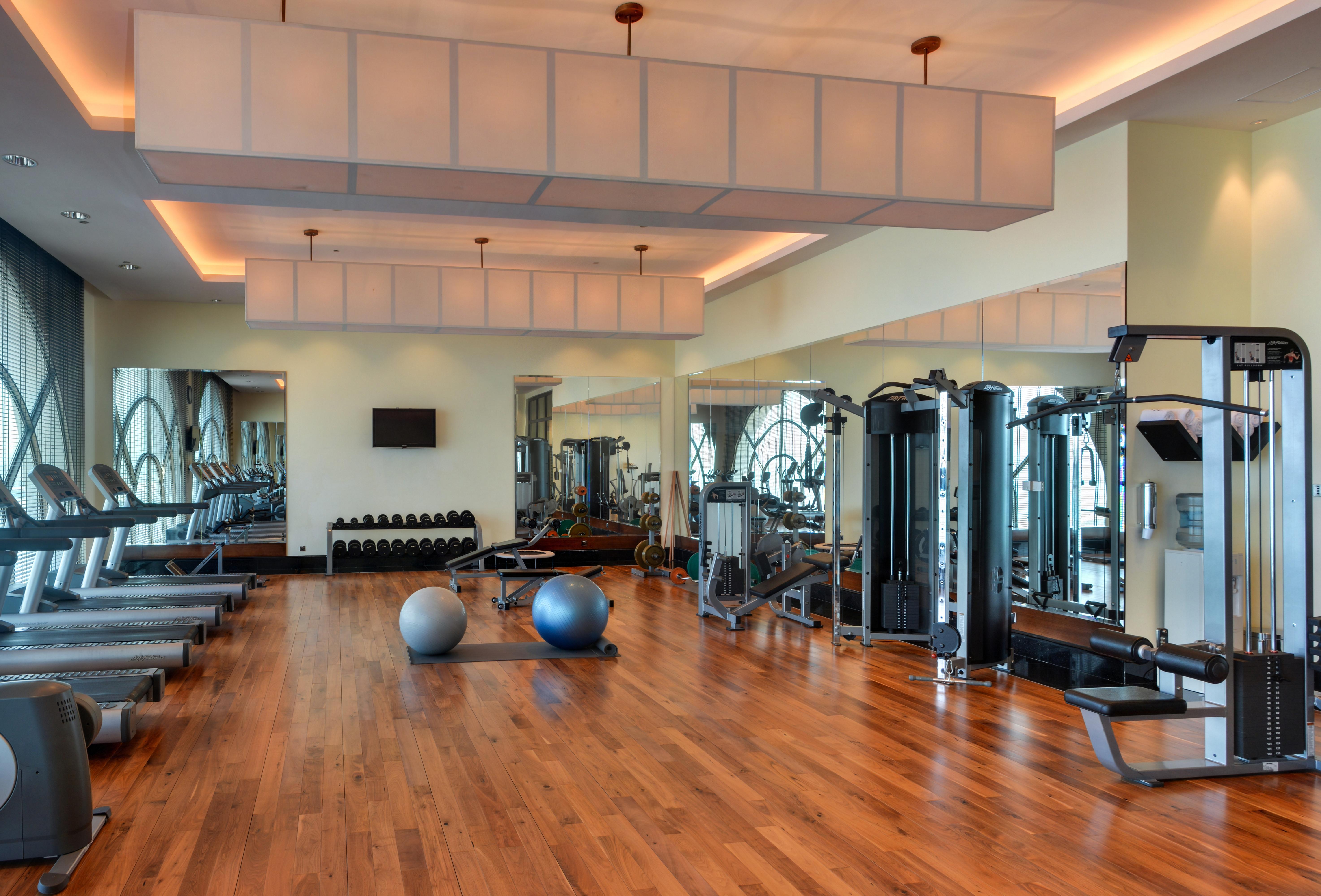 Отель Sofitel Al Khobar The Corniche Экстерьер фото The gym at the hotel