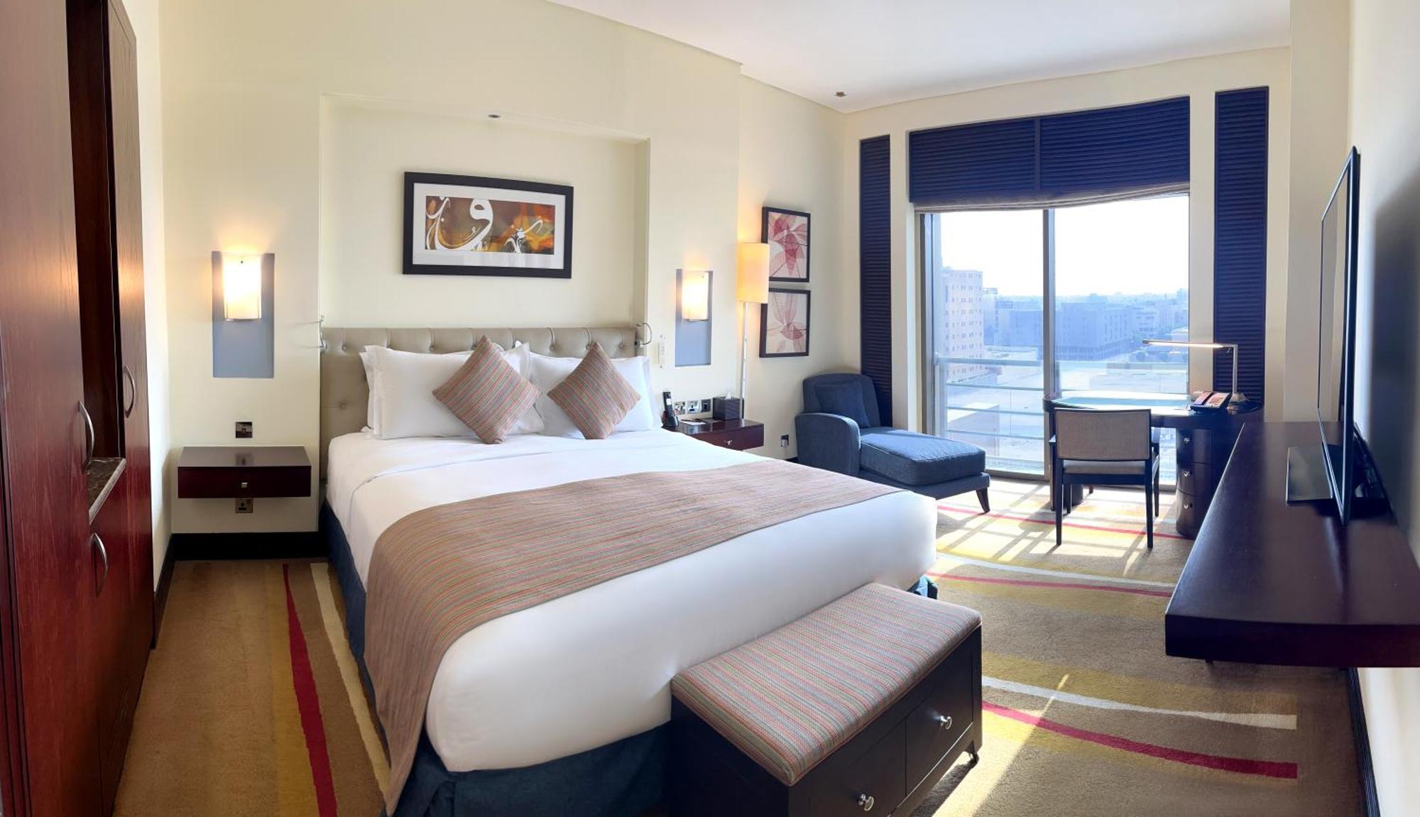 Отель Sofitel Al Khobar The Corniche Экстерьер фото A room at the hotel