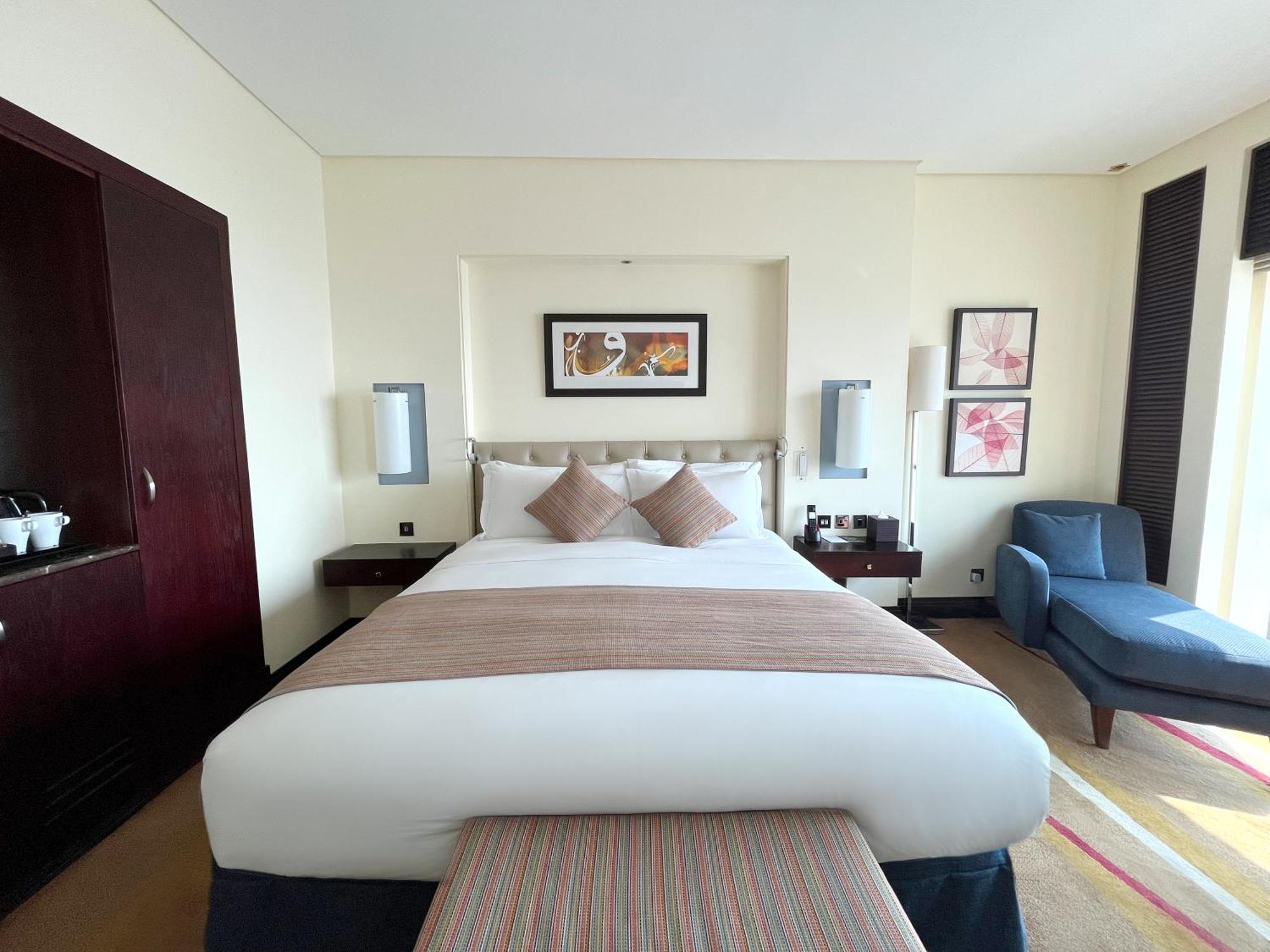 Отель Sofitel Al Khobar The Corniche Экстерьер фото A bedroom at the hotel