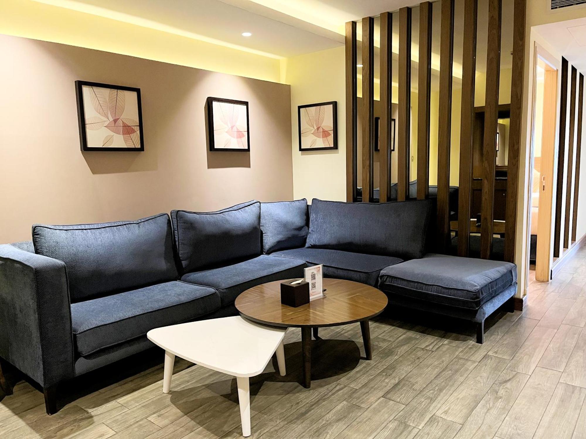 Отель Sofitel Al Khobar The Corniche Экстерьер фото The waiting room at the clinic