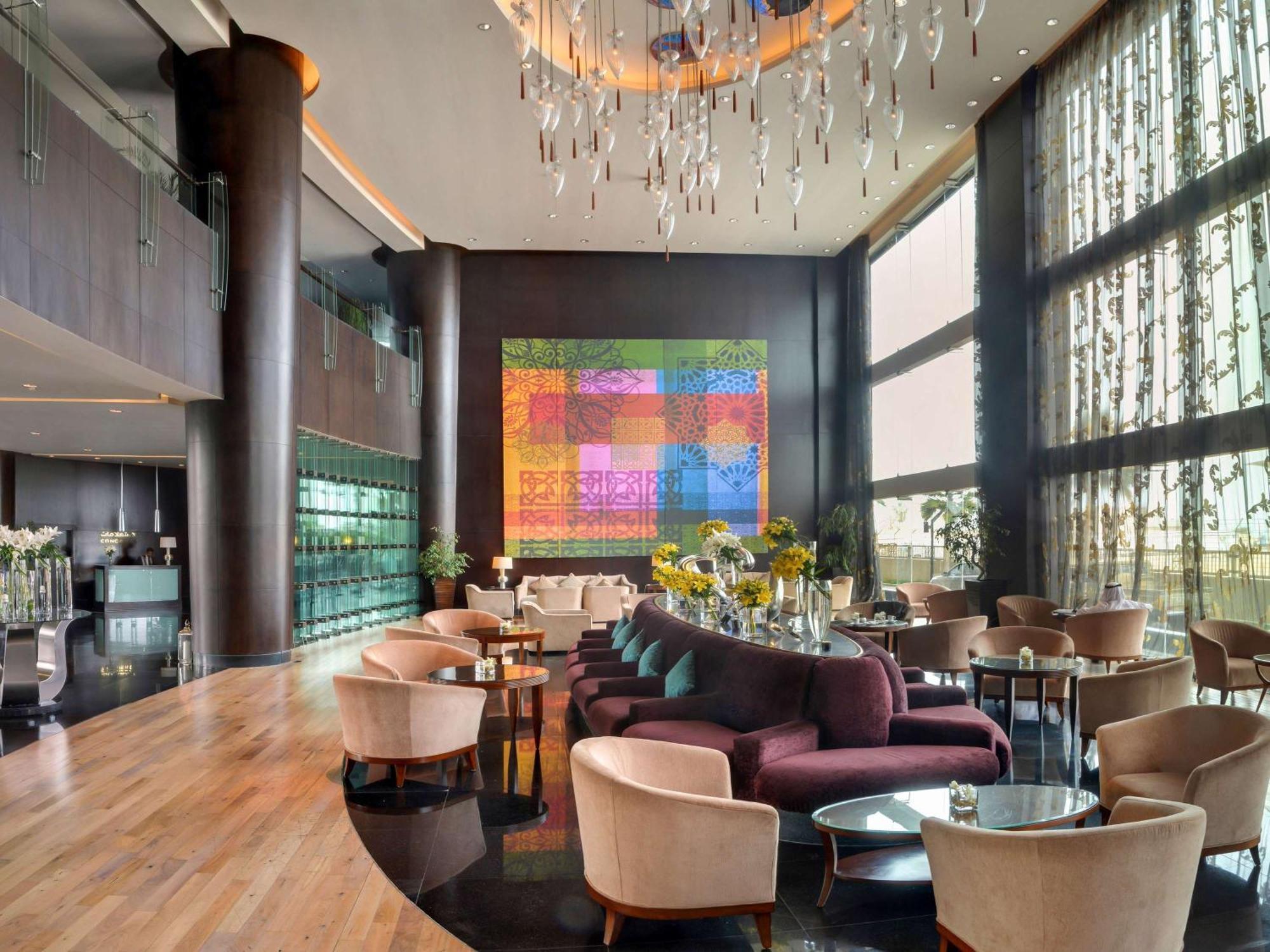 Отель Sofitel Al Khobar The Corniche Экстерьер фото The Bar