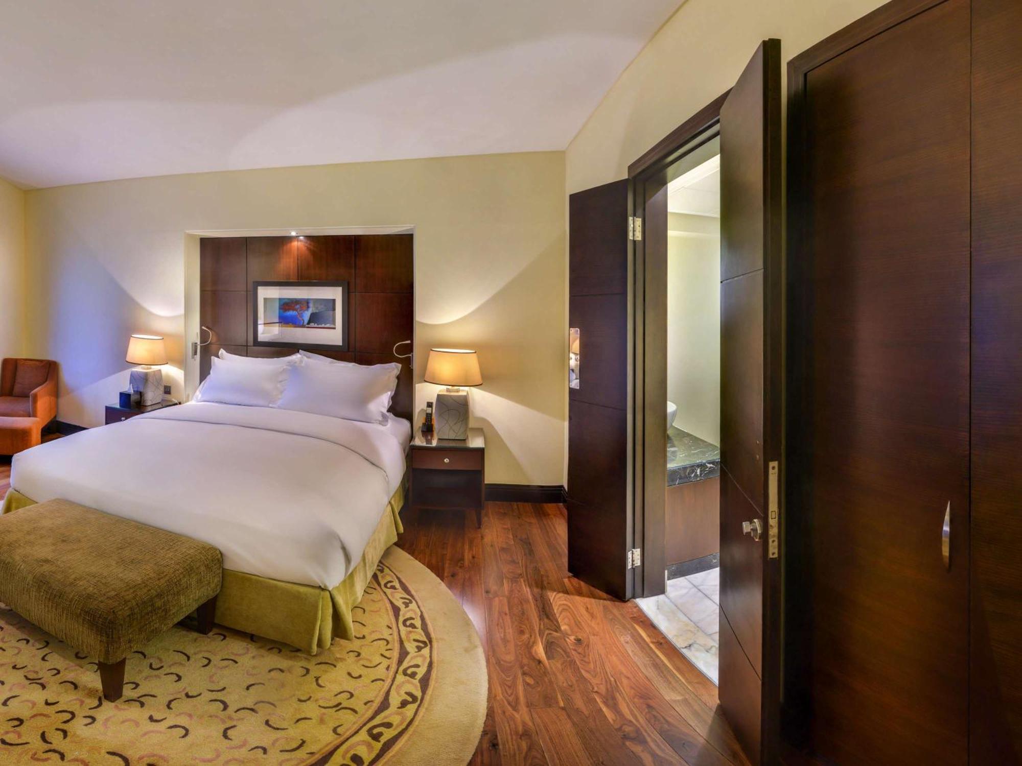 Отель Sofitel Al Khobar The Corniche Экстерьер фото
