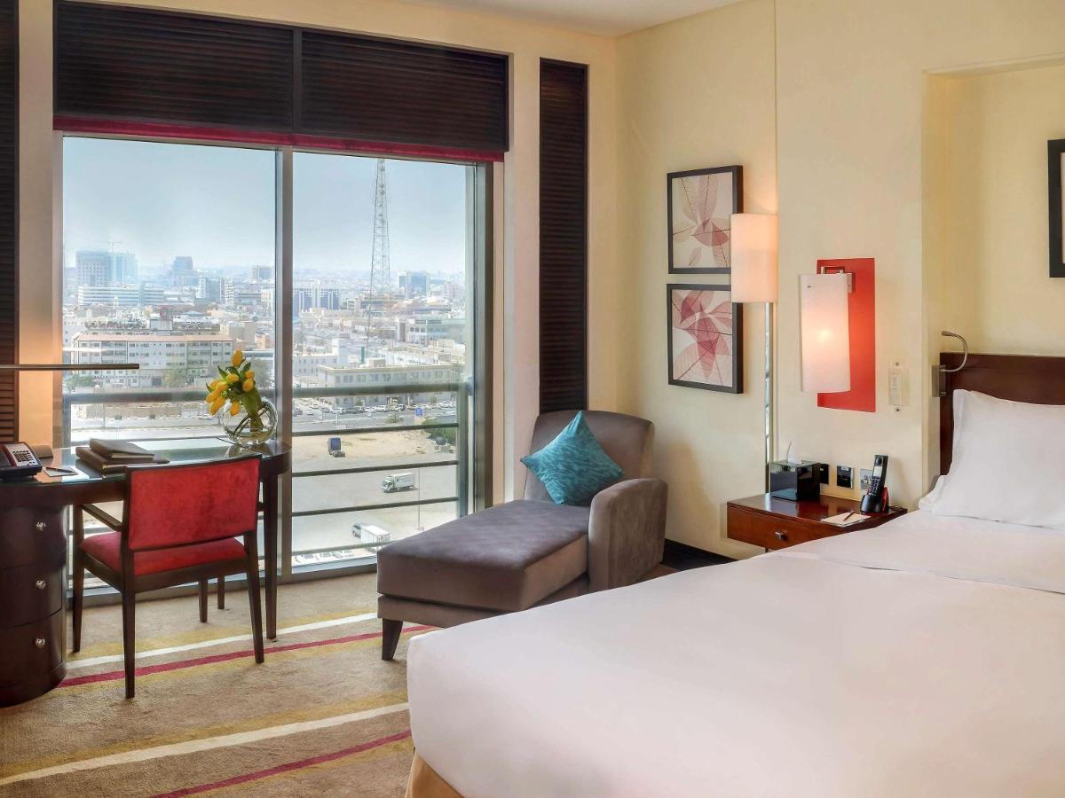 Отель Sofitel Al Khobar The Corniche Экстерьер фото